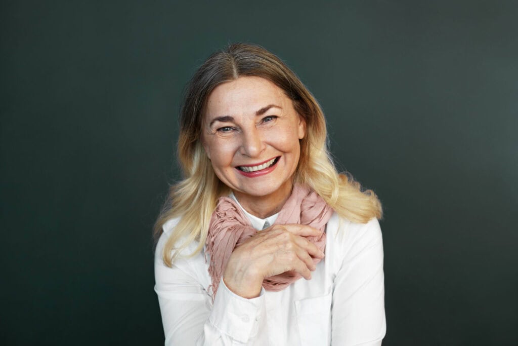 tevreden vrouw overgang