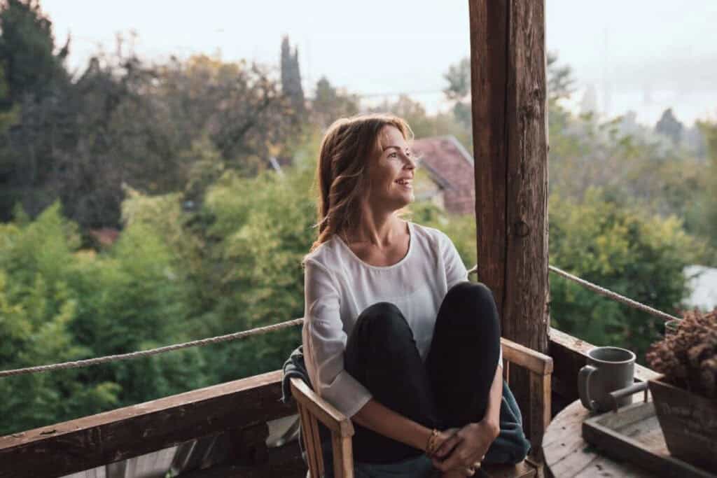 vrouw-positief-toekomstbeeld
